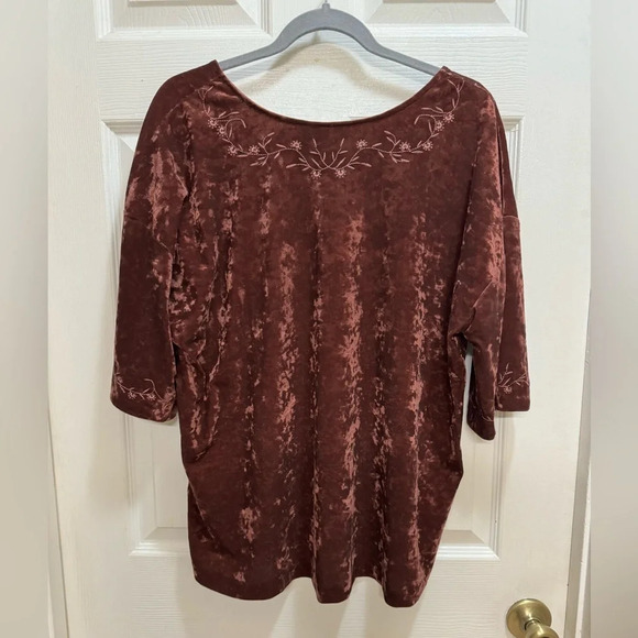 J Jill Velvet Embroidered Top Pinot Burgundy Elbow Sleeves  NO SIZE TAG - Picture 1 of 9